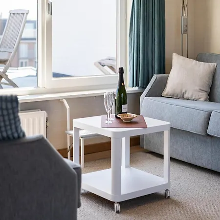 Apollo Sixieme Apartament *